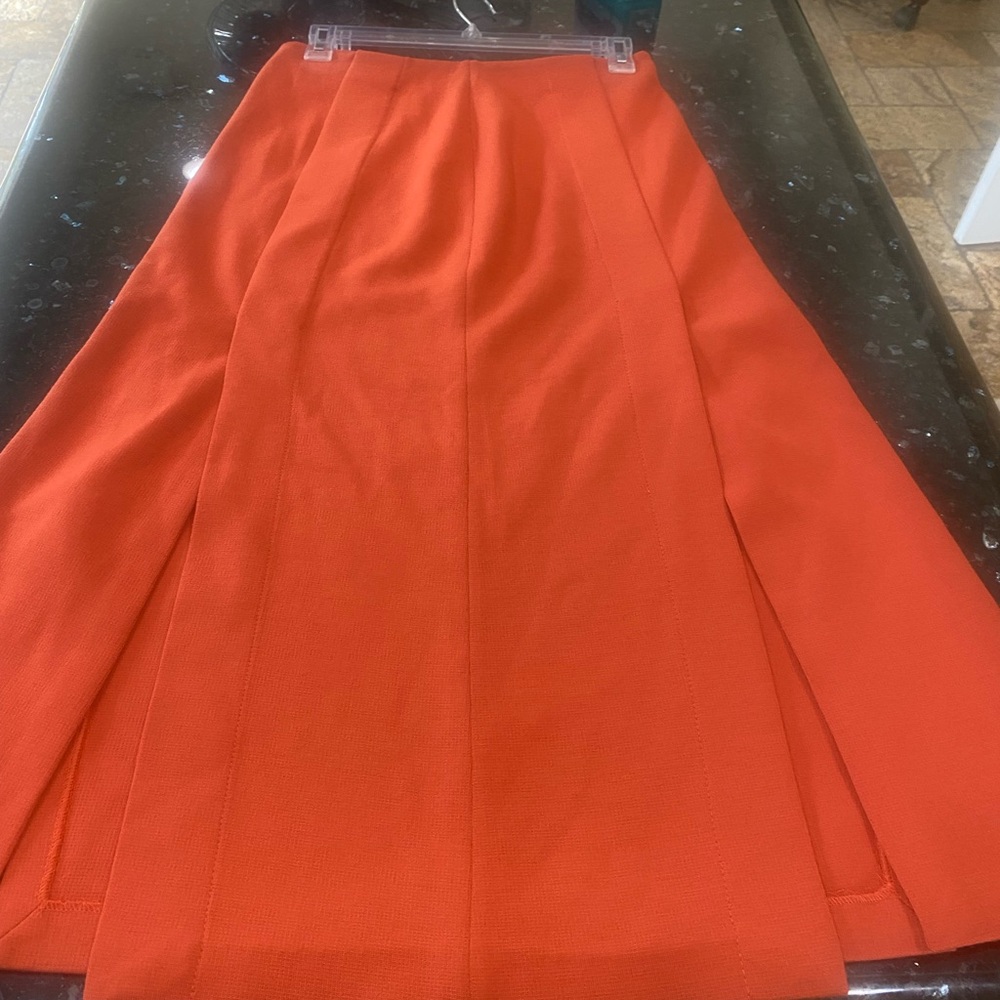 Beautiful St. John skirt with slits. Perfect for Thanksgiving holiday.